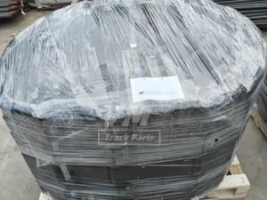 Kobelco 7055 Crawler Crane Track Shoe packing